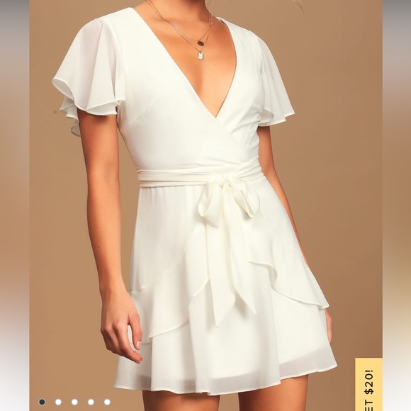 Worn once or twice for graduation events. - Picture 1 of 2